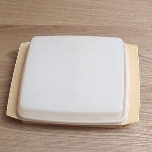 Vintage Tupperware Cream and White Deviled Egg Storage Container 12